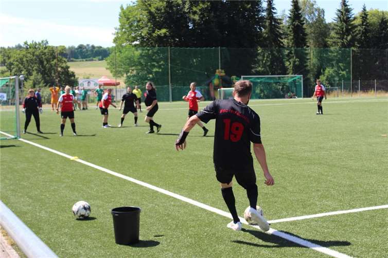 Freizeitturnier in Oberwinter mit sportlicher Erinnerung an Angelo Lopez